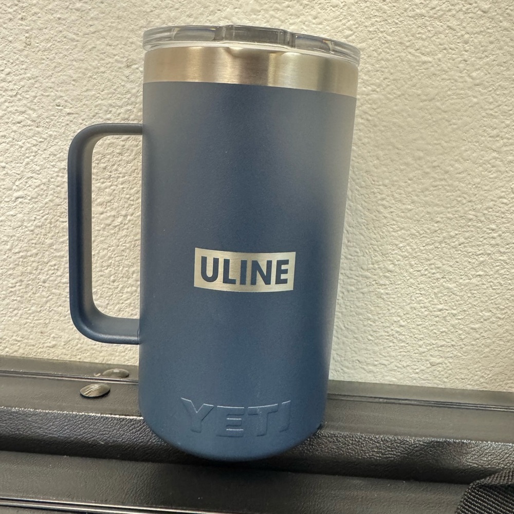 YETI Rambler 42 oz Big Wave Blue Mug